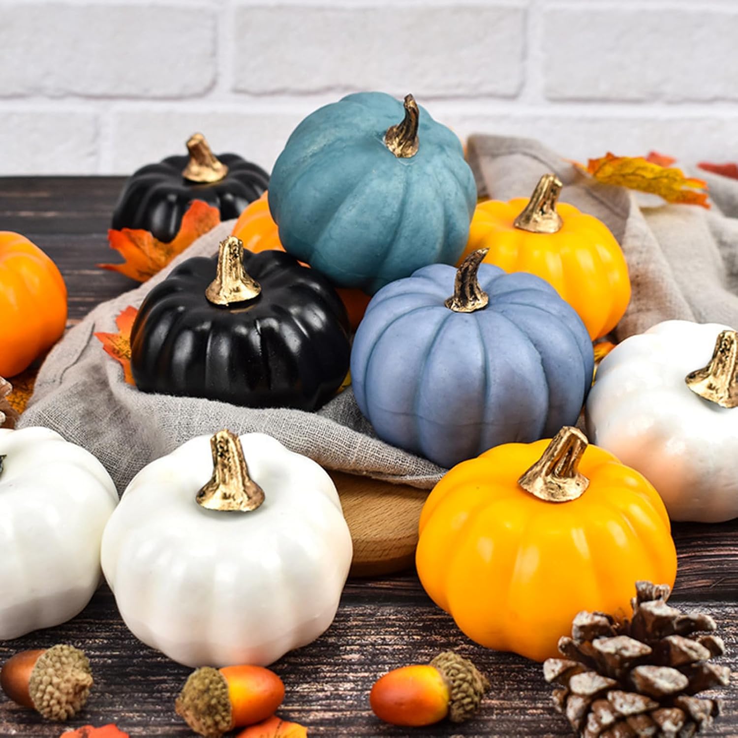 12Pcs Mini Halloween Pumpkin Decorations Set