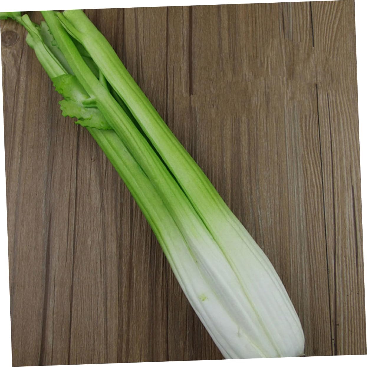 Happyyami 2pcs Lifelike Celery Artificial Vegetable Decor